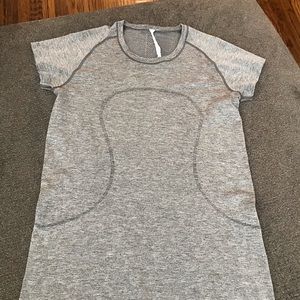 SWIFTLY TECH SHORT SLEEVE CREW *SPARKLE SIZE 12